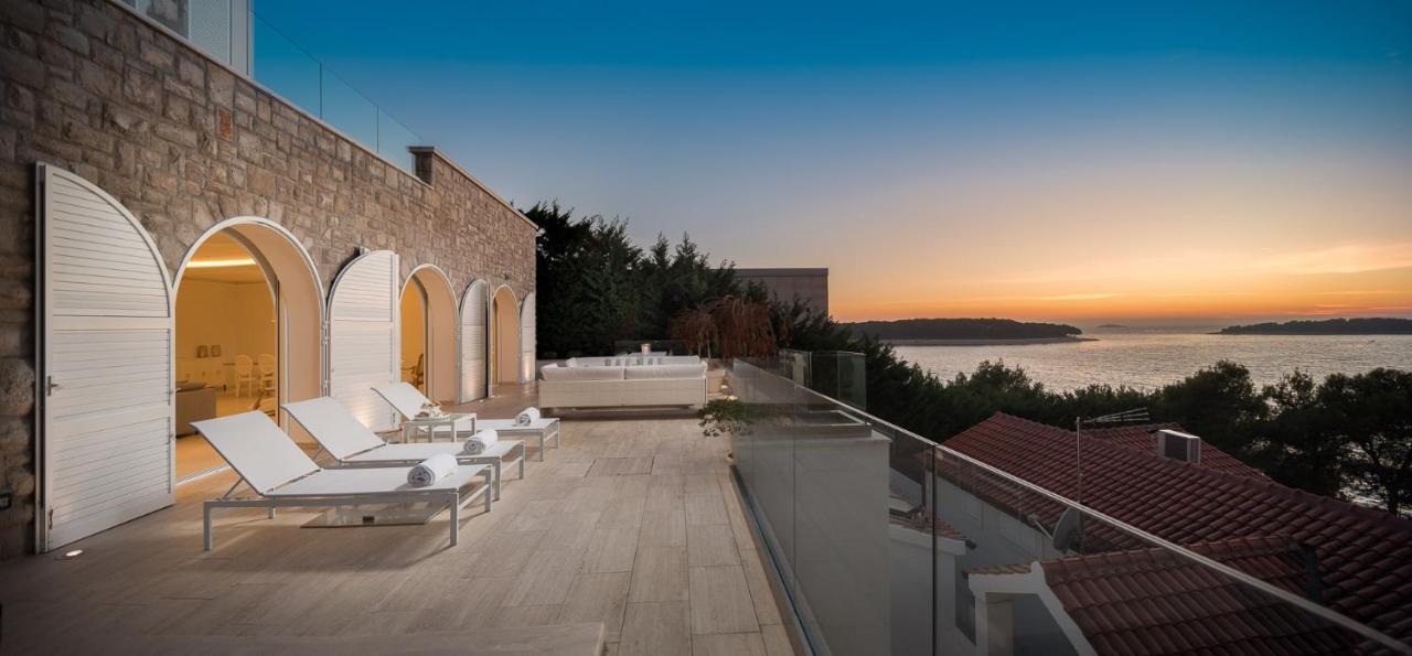 Luxury Seafront Villa Primosten Glamour With Private Pool, Sauna And Gym At The Beach In Primošten Zewnętrze zdjęcie