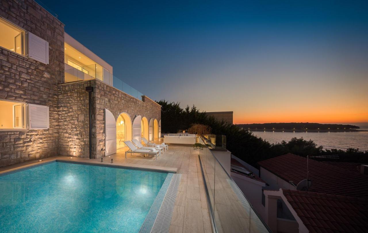 Luxury Seafront Villa Primosten Glamour With Private Pool, Sauna And Gym At The Beach In Primošten Zewnętrze zdjęcie