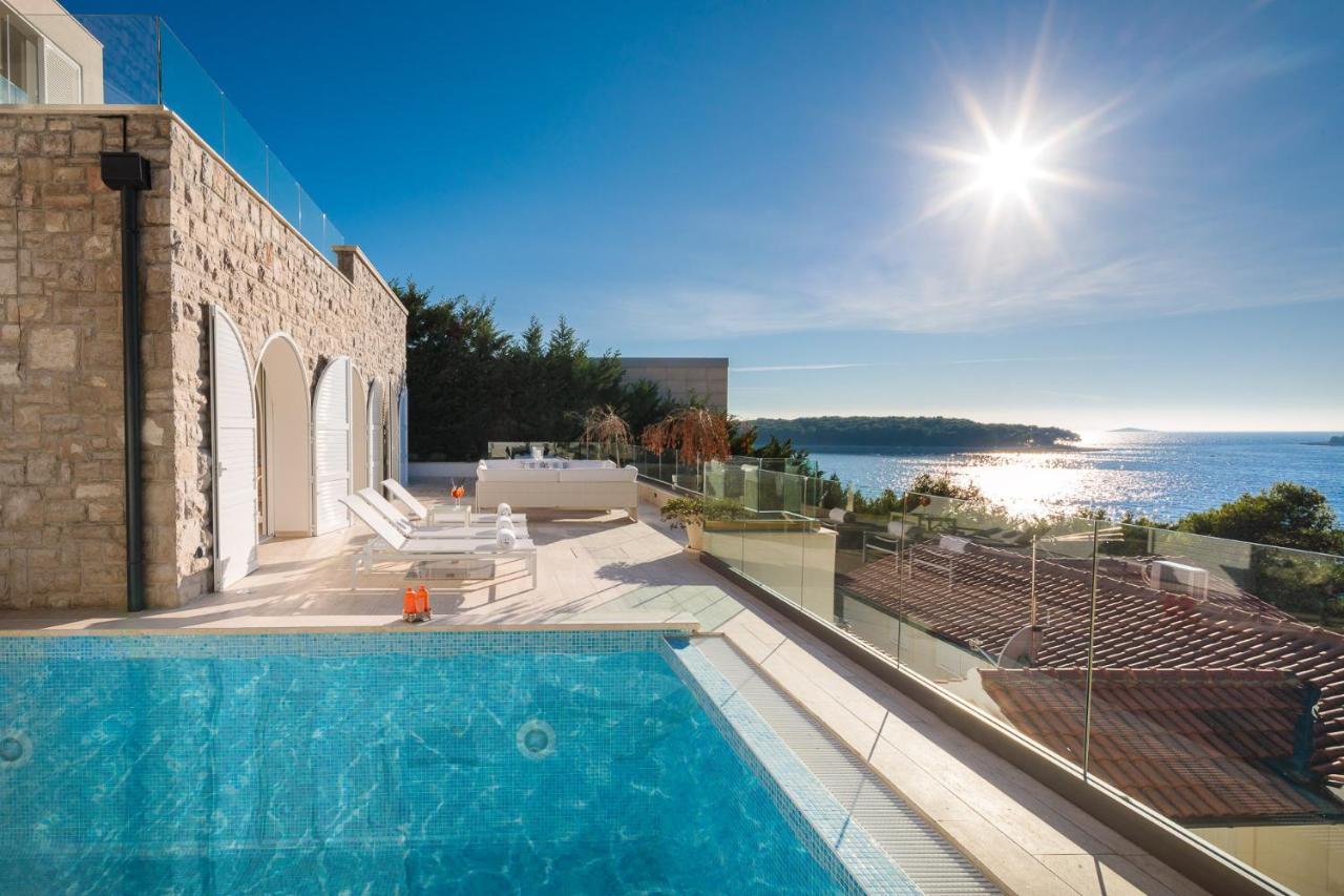 Luxury Seafront Villa Primosten Glamour With Private Pool, Sauna And Gym At The Beach In Primošten Zewnętrze zdjęcie