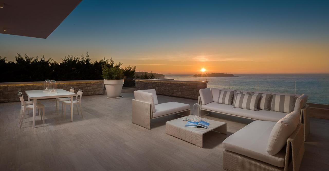 Luxury Seafront Villa Primosten Glamour With Private Pool, Sauna And Gym At The Beach In Primošten Zewnętrze zdjęcie